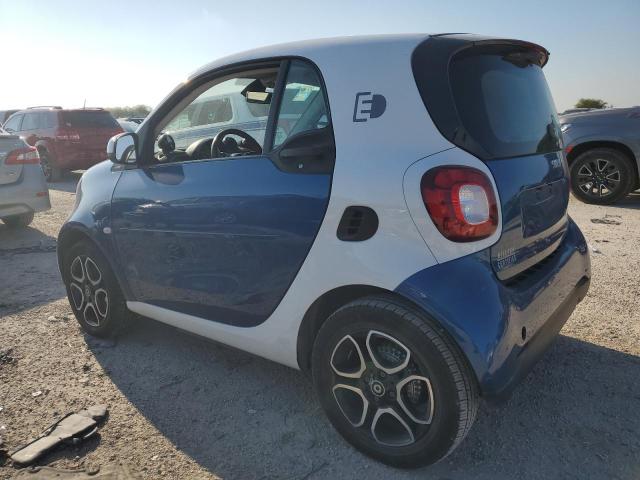 VIN WMEFJ9BA9HK230297 2017 Smart Fortwo no.2