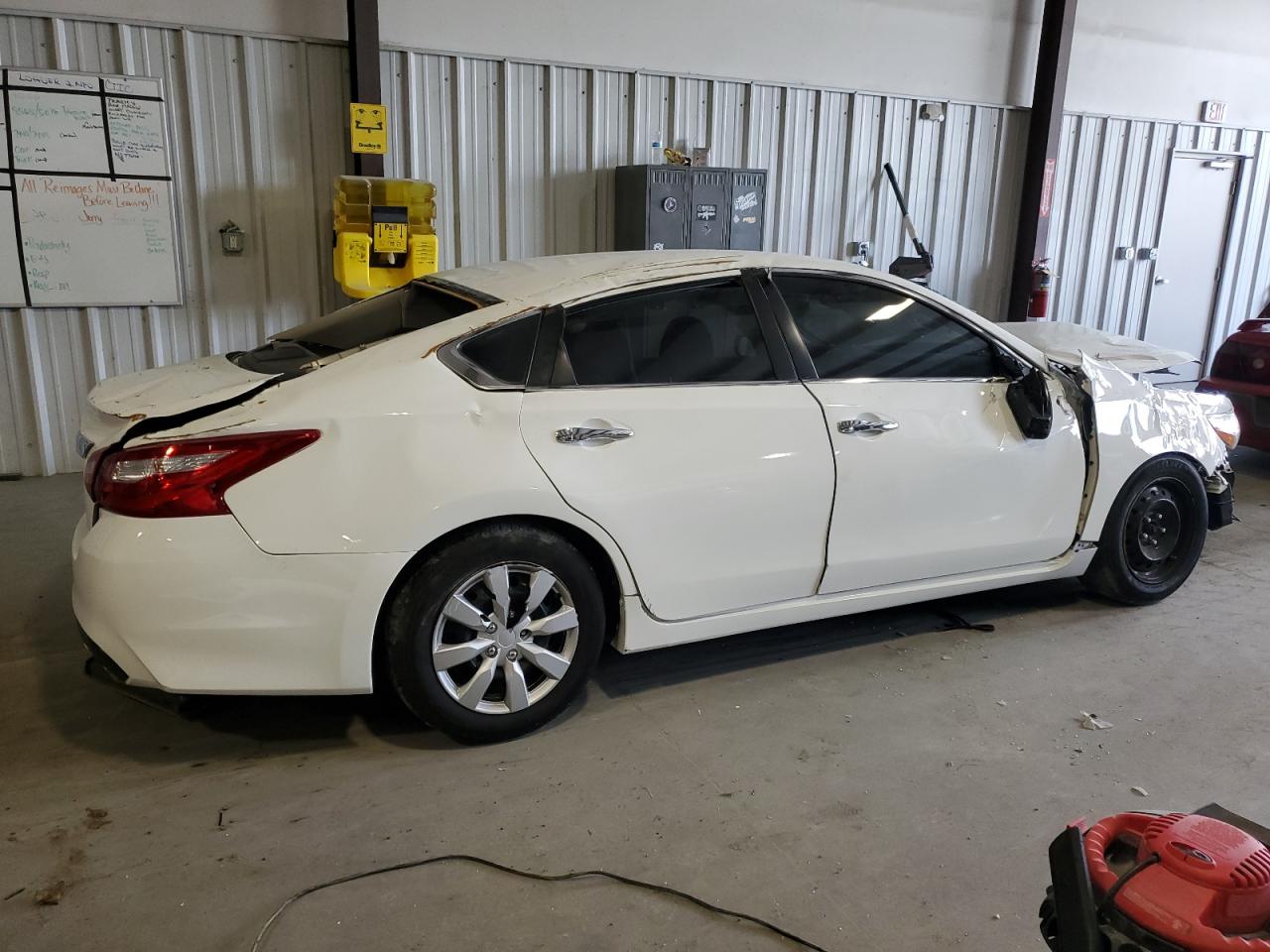 1N4AL3AP0HN359877 2017 Nissan Altima 2.5