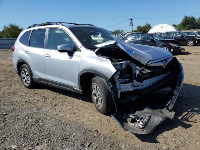 JF2SKAEC0KH461667 Subaru Forester Premium