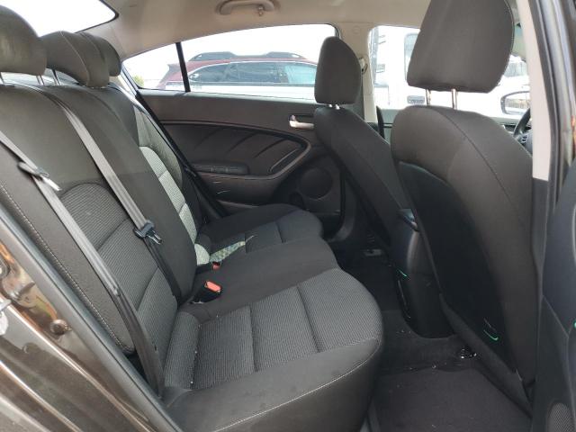 3KPFK4A73HE111555 KIA FORTE LX