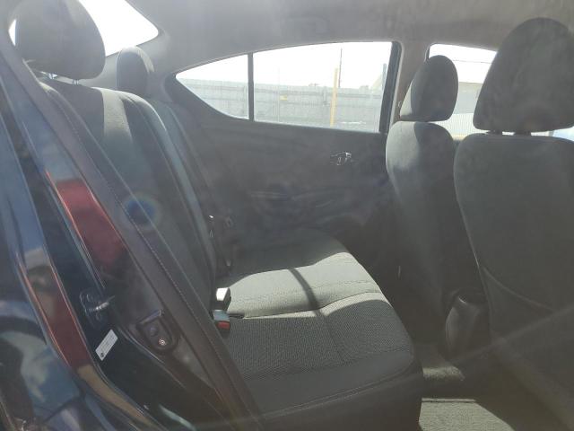 3N1CN7APXFL948715 Nissan VERSA S