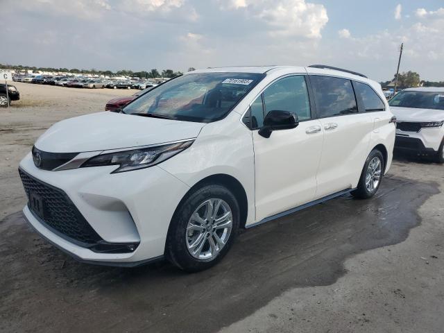 2023 Toyota Sienna XSE