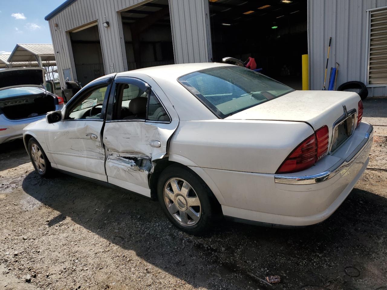 1lnhm87a52y689991 1LNHM87A52Y689991 2002 Lincoln Ls