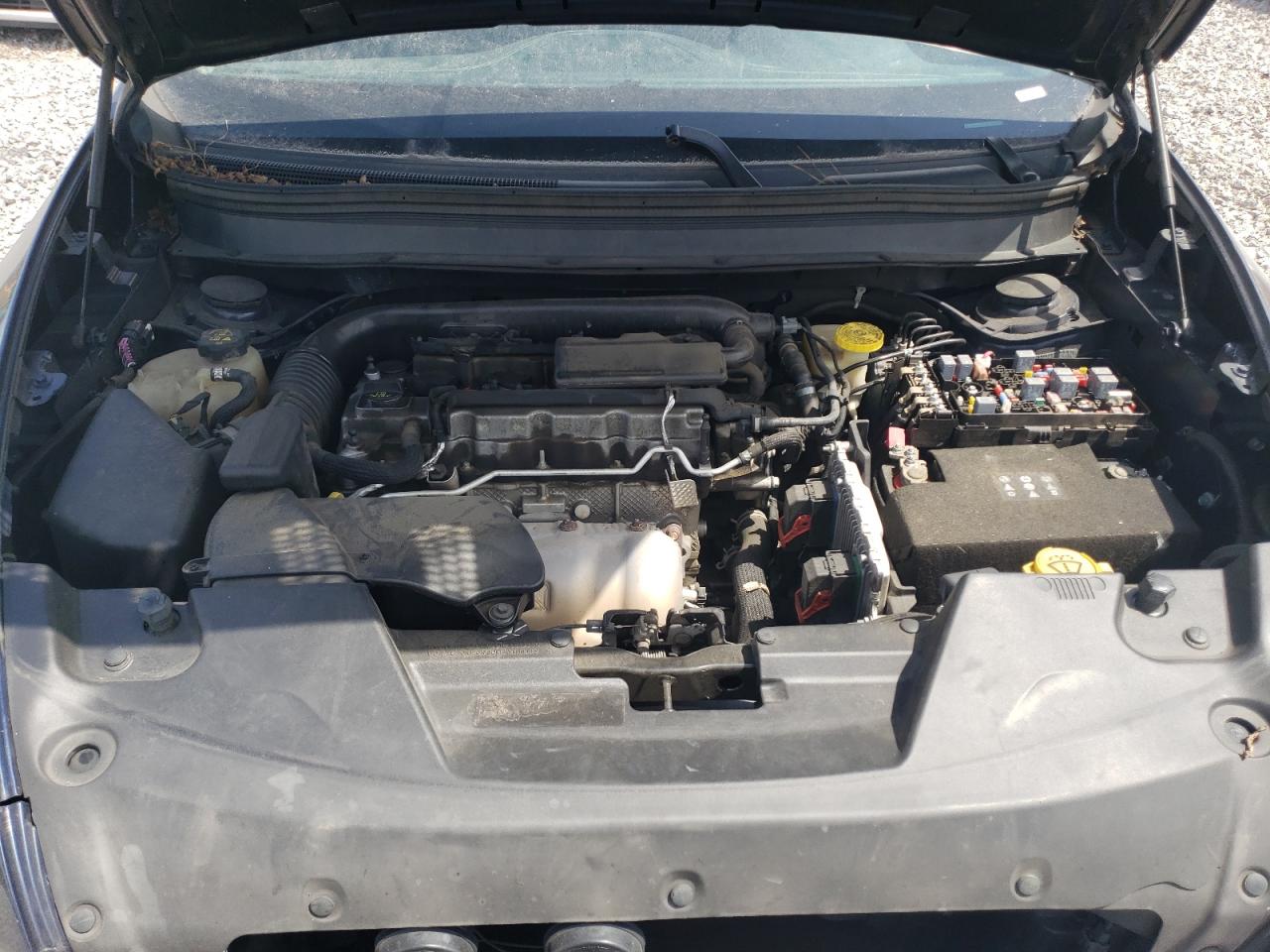 1C4PJLCB6FW737090 2015 Jeep Cherokee Latitude