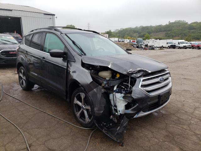 Vin: 1fmcu9gd1hud33449, lot: 70023063, ford escape se 20174