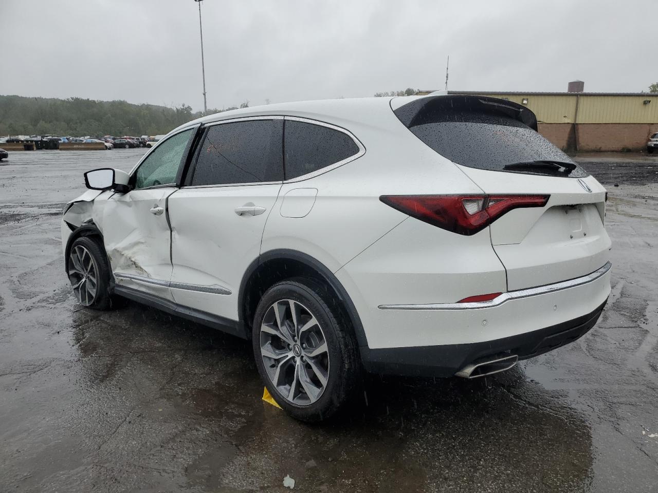 5J8YE1H49NL017873 Acura MDX TECHNO 2