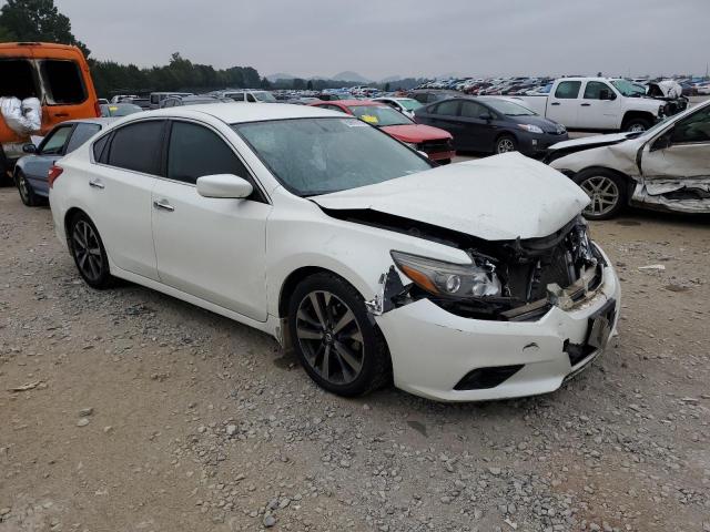 1N4AL3AP3GC275885 2016 Nissan Altima 2.5
