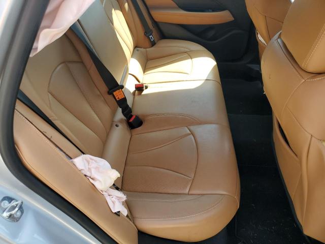 1G4ZR5SZ0JU141842 Buick Lacrosse Premium