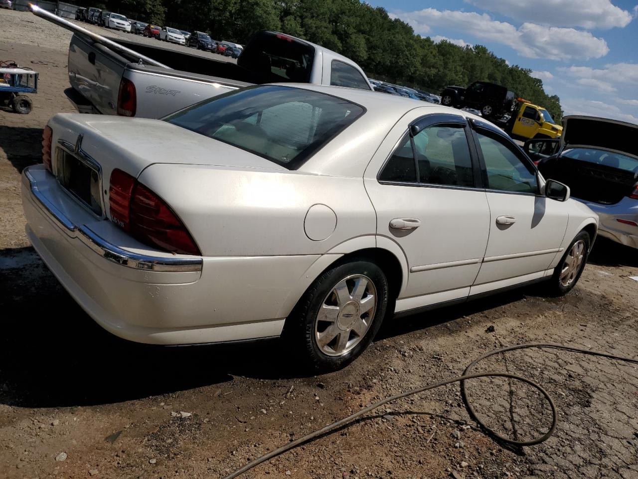 1lnhm87a52y689991 1LNHM87A52Y689991 2002 Lincoln Ls