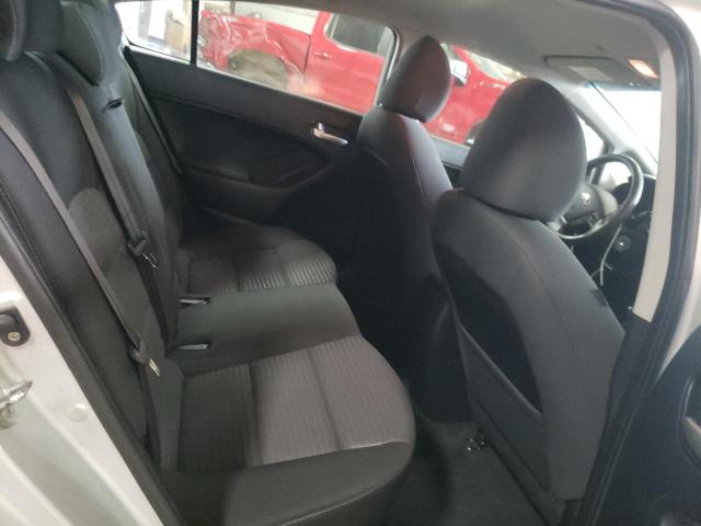 3KPFL4A71JE198083 KIA FORTE LX