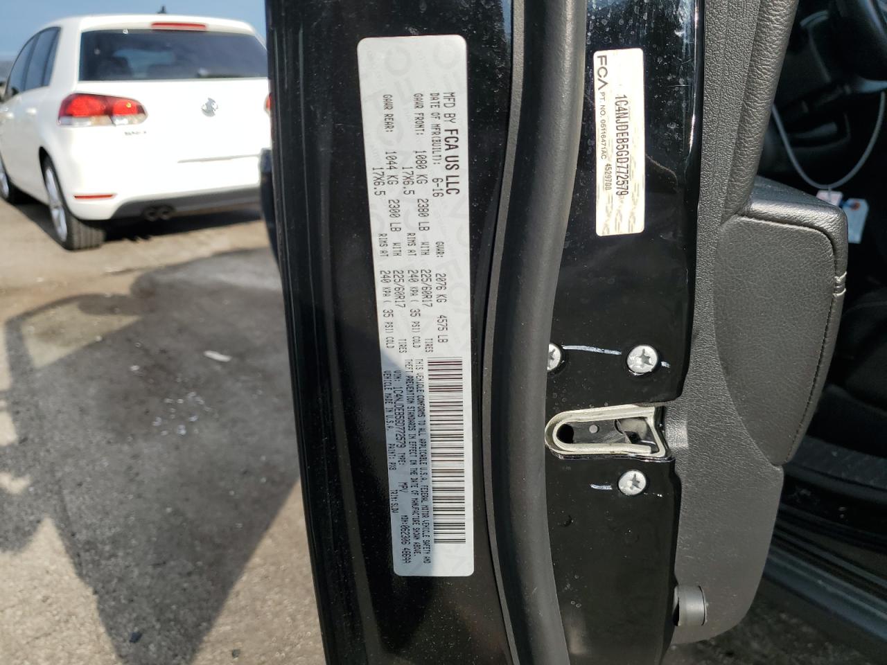 1C4NJDEB5GD772579 2016 Jeep Compass Latitude