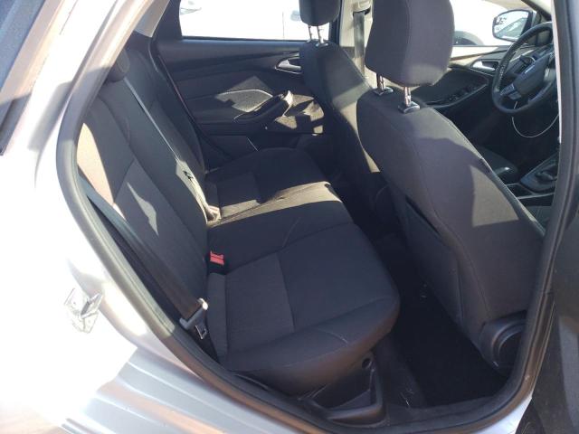 1FADP3K21FL320552 Ford FOCUS SE