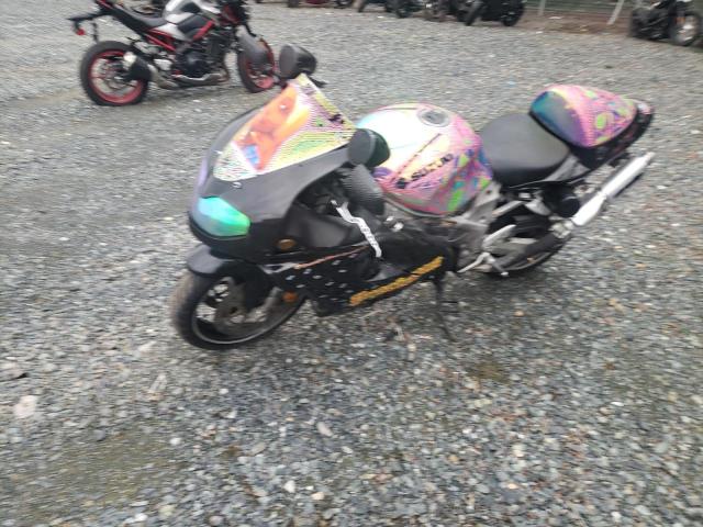 2001 SUZUKI TL1000 R - JS1VT52A412100070
