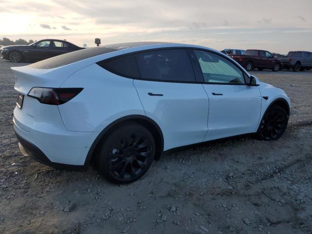 7SAYGDEE5NF416826 Tesla Model Y  3