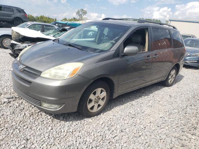 2004 Toyota Sienna XLE