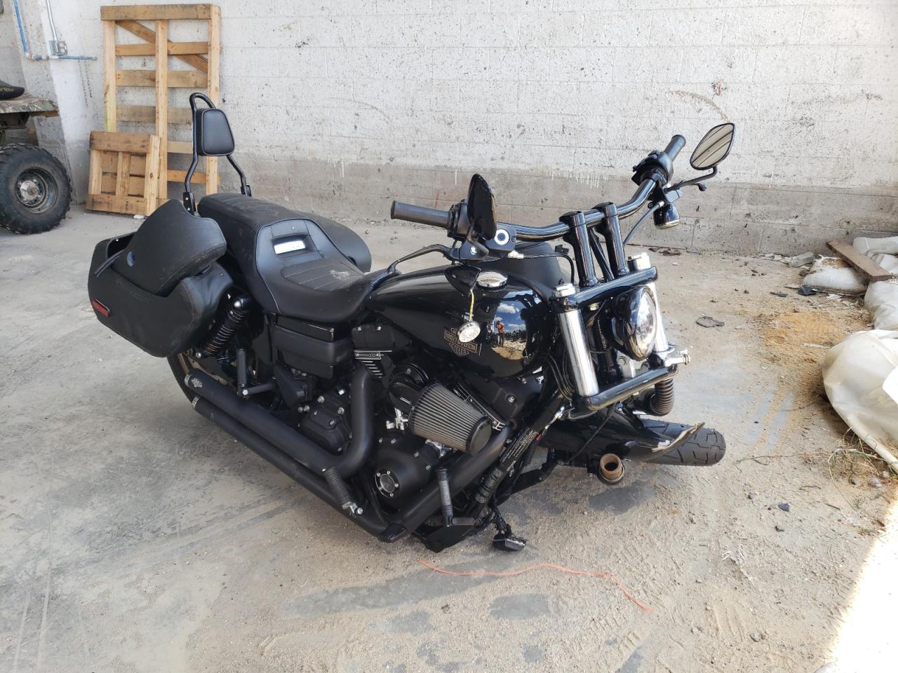 1HD1GS813HC324089 HARLEY-DAVIDSON FXDLS 2017