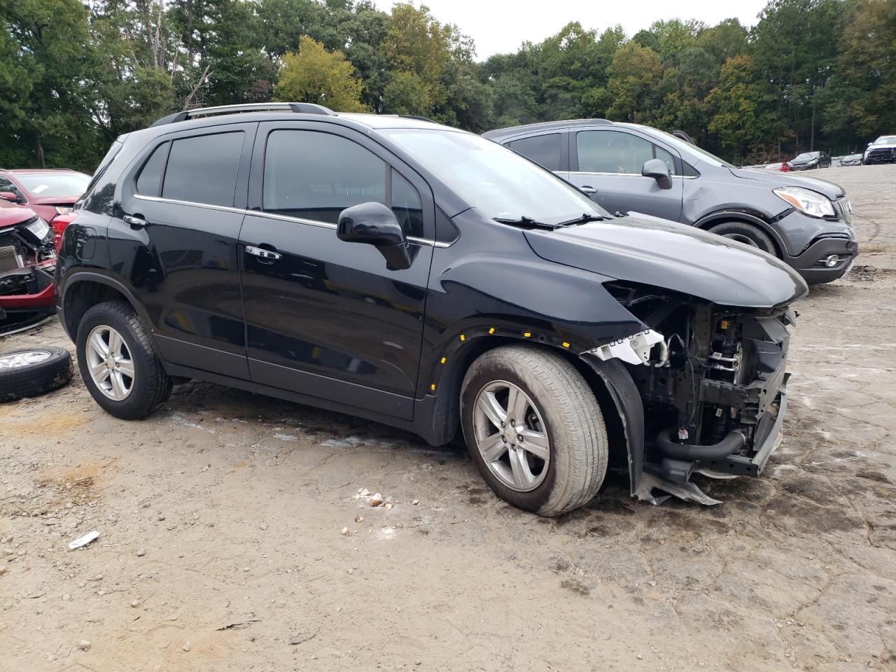 KL7CJLSBXLB083646 Chevrolet Trax 1LT 4