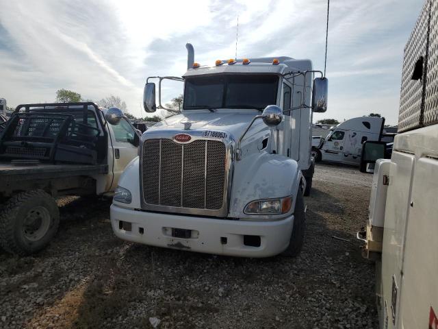 Lot #2206820709 2014 PETERBILT 384 salvage car