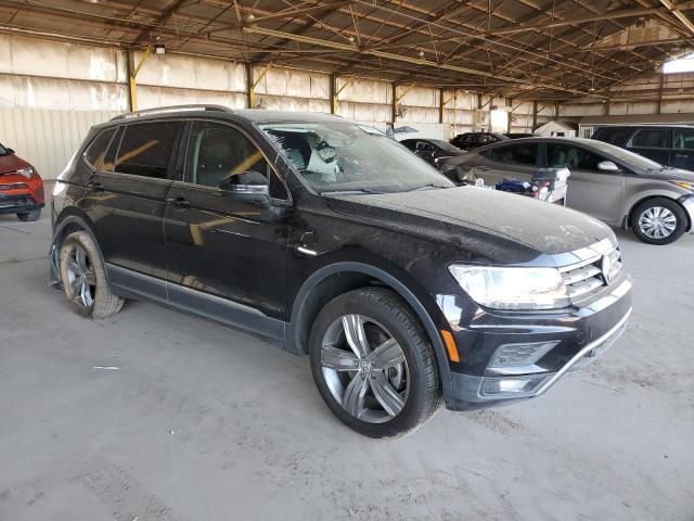 3VV2B7AX6LM105605 Volkswagen Tiguan SE 4