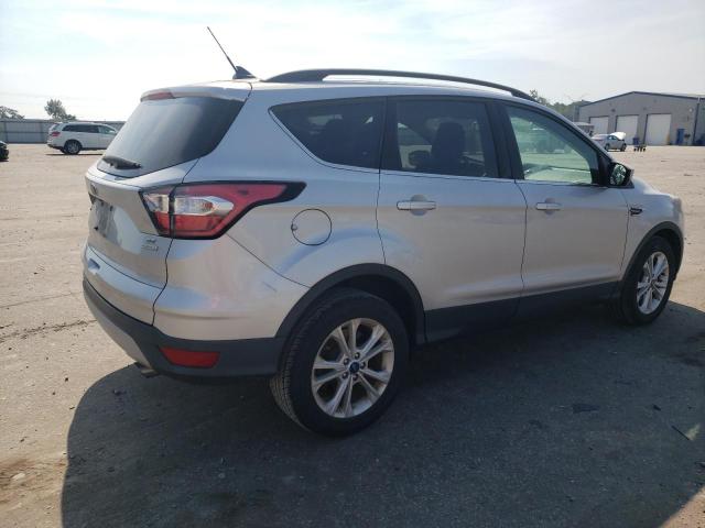 1FMCU0GD4JUC44640 Ford ESCAPE SE