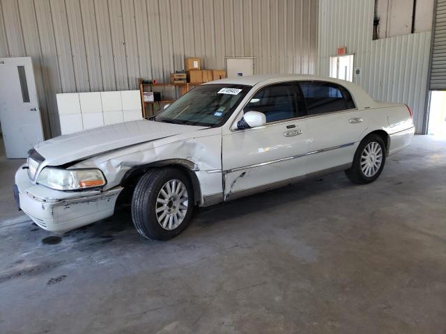 2005 Lincoln Town Car Signature