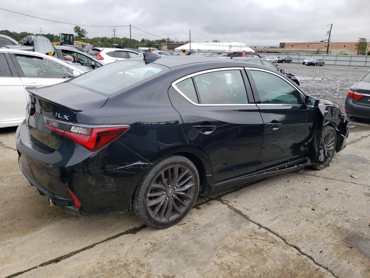 19UDE2F87KA001317 Acura ILX PREMIU 3