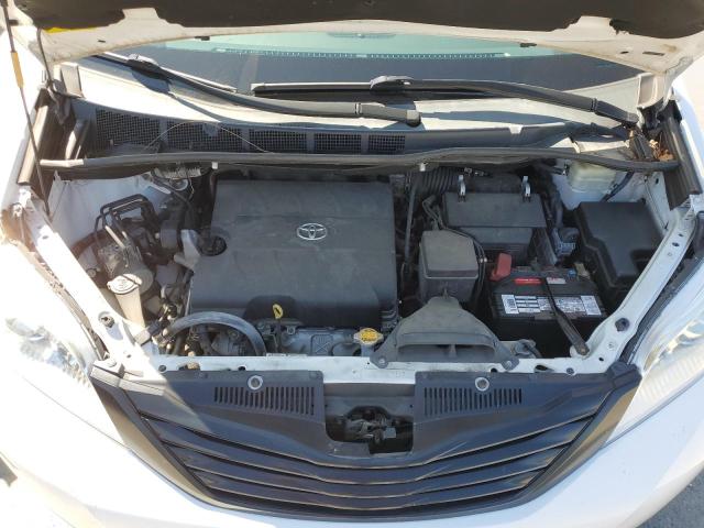 5TDZK3DCXFS647650 Toyota SIENNA