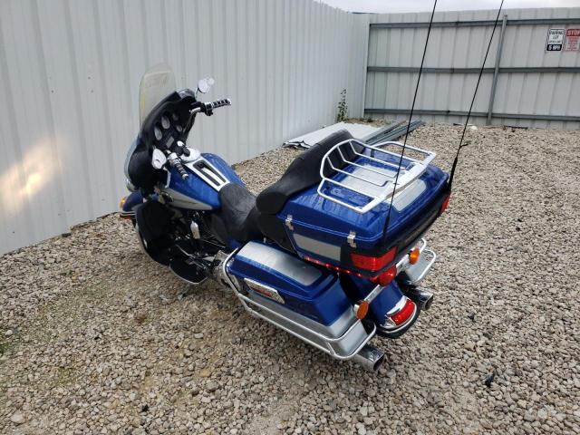 2010 HARLEY-DAVIDSON FLHTCU 1HD1FC413AB623592