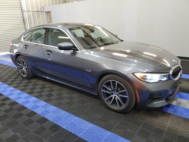 3MW5P9J04N8C72565 BMW 3 Series 330XE 4