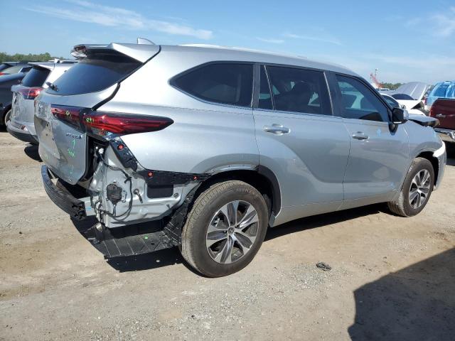 VIN 5TDKBRCH9PS581031 2023 Toyota Highlander, Hybri... no.3