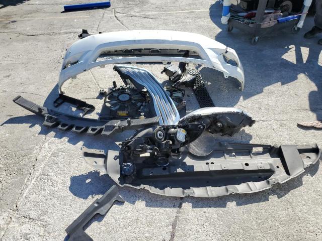 5TDYK3DC9GS710685 Toyota SIENNA XLE