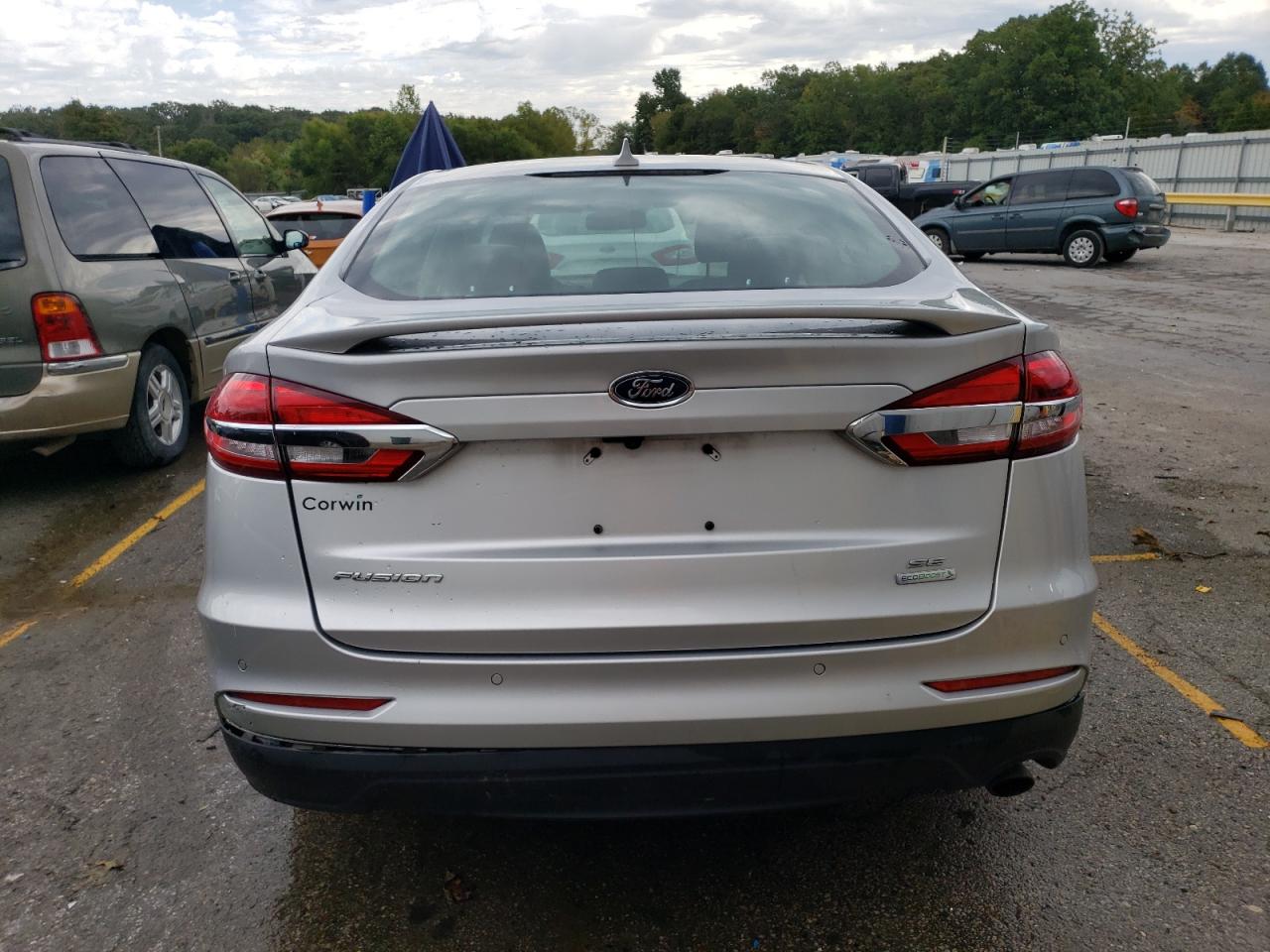 Lot #2411861924 2019 FORD FUSION SE