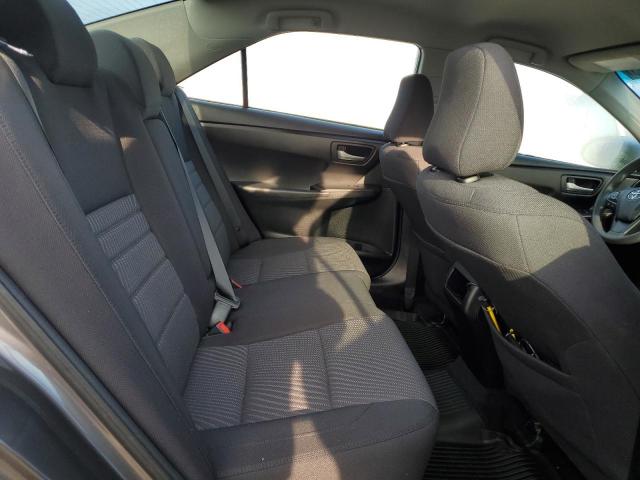 Седани TOYOTA CAMRY 2016 Сірий