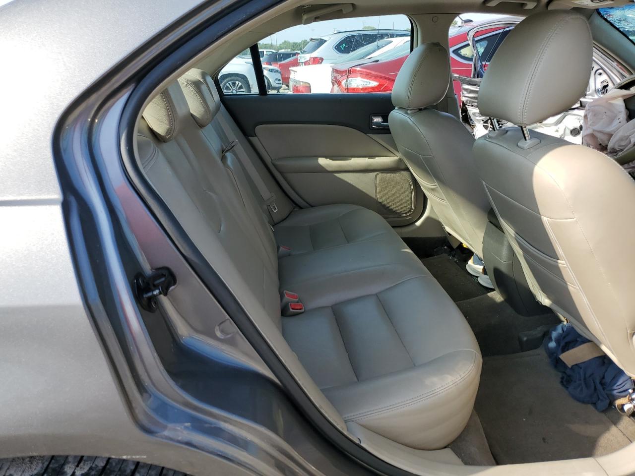 3FAHP0HA8AR146469 2010 Ford Fusion Se