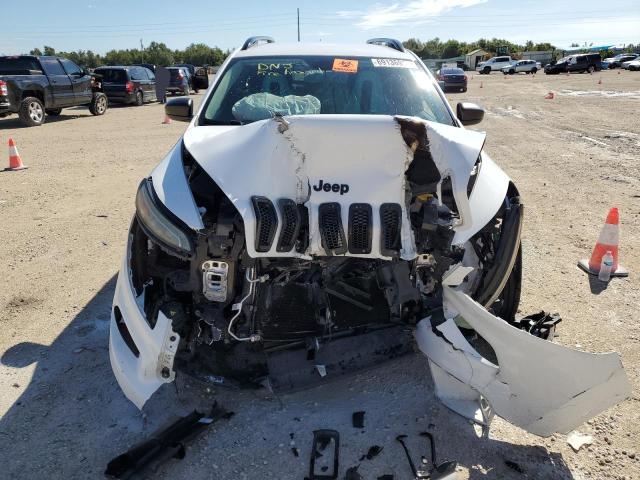 1C4PJLAB8HW540637 Jeep Cherokee Sport