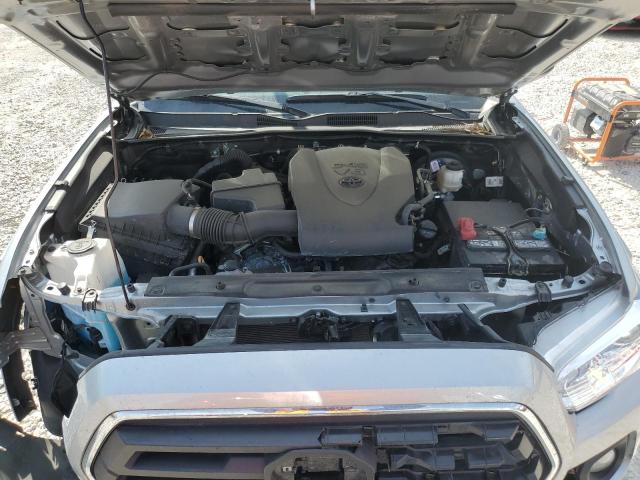  TOYOTA TACOMA 2022 Сріблястий