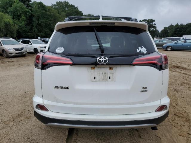 JTMJFREV0JJ216597 Toyota RAV4 SE