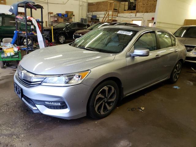 2017 HONDA 125 - 1HGCR2F86HA076034