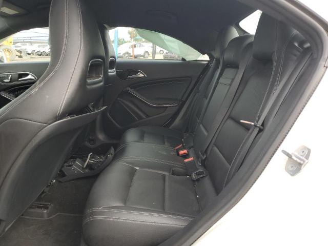 WDDSJ4EB2JN618471 Mercedes-Benz CLA 250