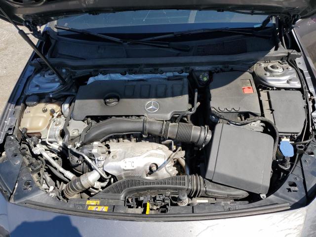 WDD3G4EB2KW018161 Mercedes-Benz A 220
