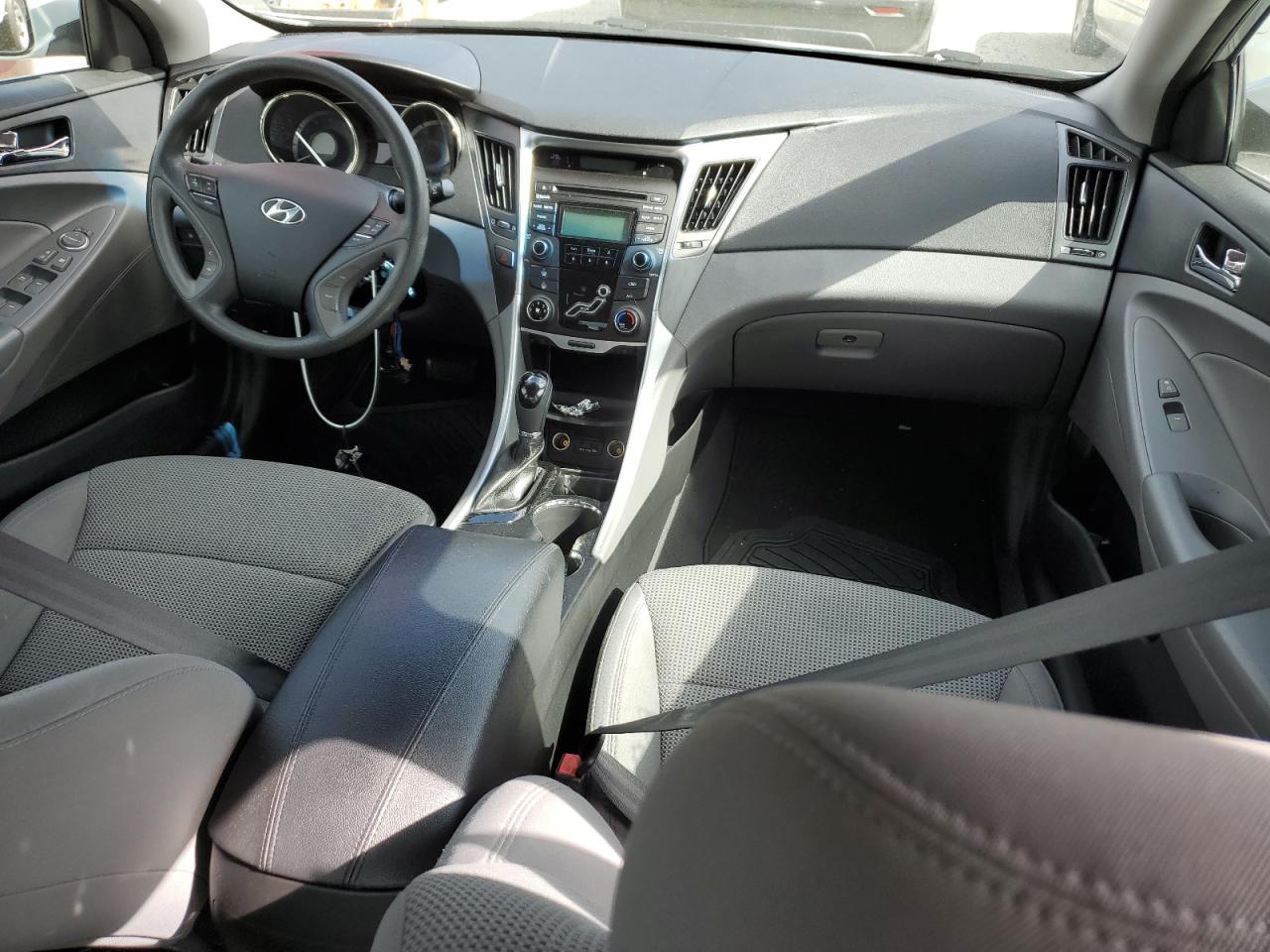 5NPEB4AC2DH733529 2013 Hyundai Sonata Gls