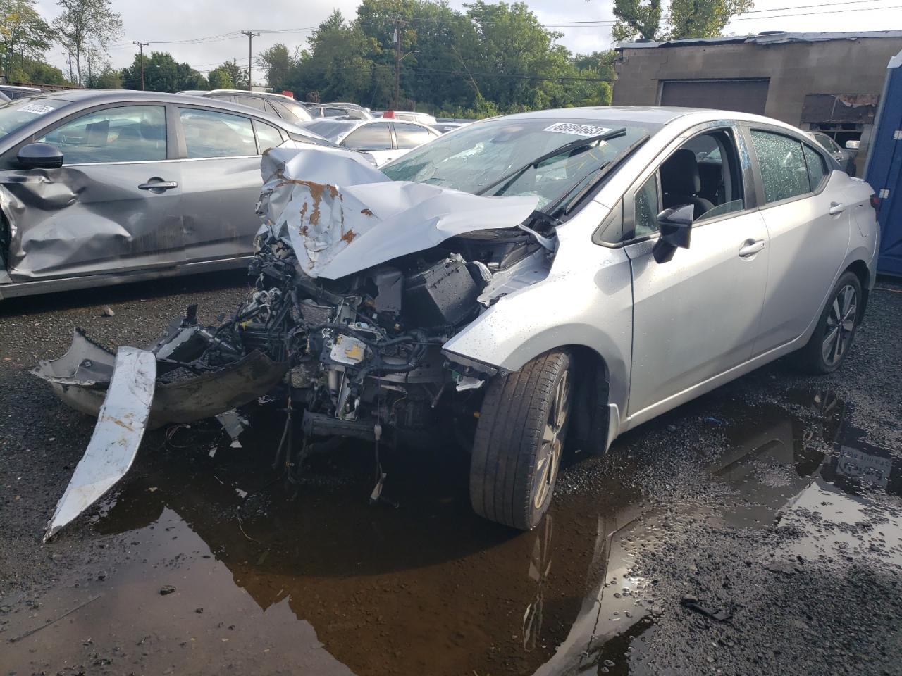 2020 Nissan Versa Sr vin: 3N1CN8FV0LL813042