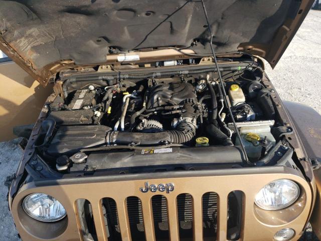 1C4BJWEG9FL685623 Jeep Wrangler Unlimited Sahara