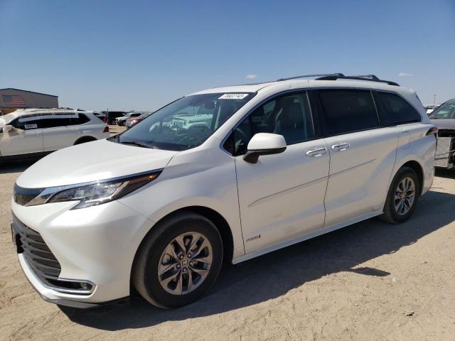 2021 Toyota Sienna XLE