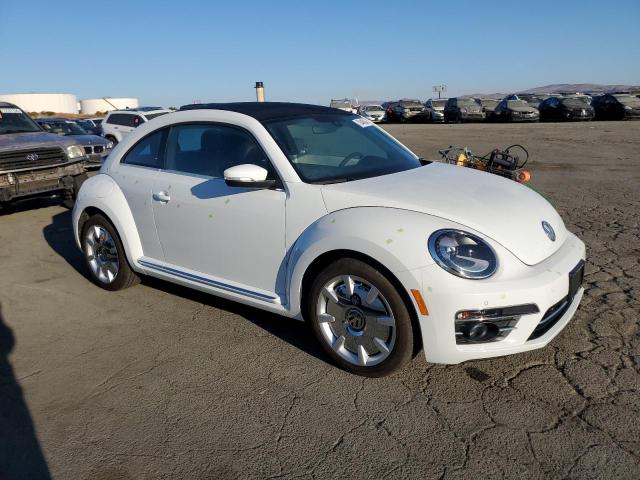 2019 VOLKSWAGEN BEETLE SE 3VWJD7AT3KM716429