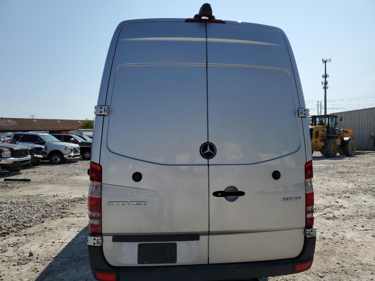 Lot #2955341563 2017 MERCEDES-BENZ SPRINTER 2