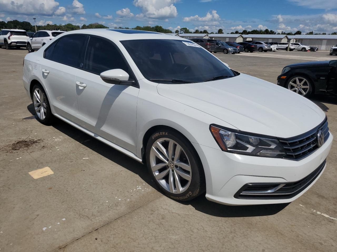 Lot #2920929179 2019 VOLKSWAGEN PASSAT WOL