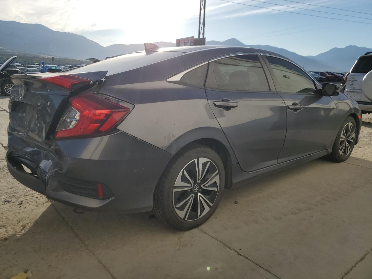 Lot #2905313511 2018 HONDA CIVIC EXL