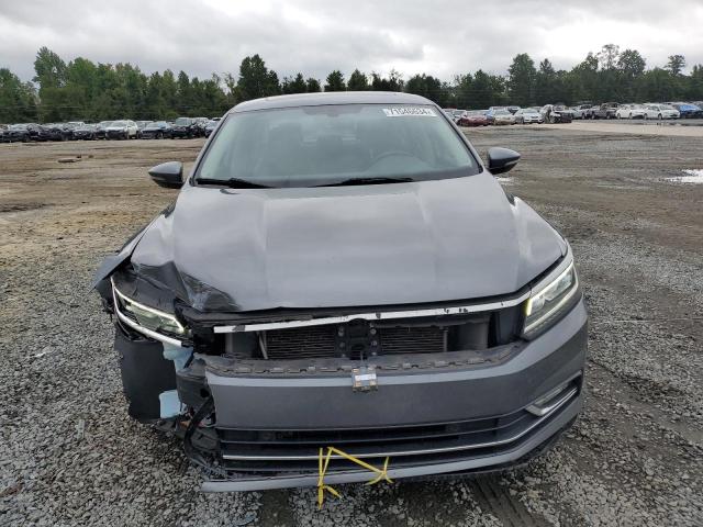 2017 VOLKSWAGEN PASSAT SE - 1VWGT7A32HC063275
