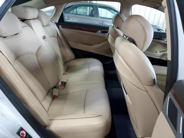 2015 HYUNDAI GENESIS 3. - KMHGN4JE4FU023439